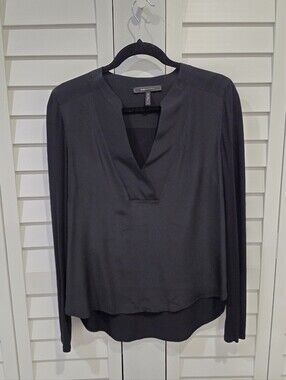 BCBGMaxAzria Black Silk with Rayon V Neck Blouse Size M